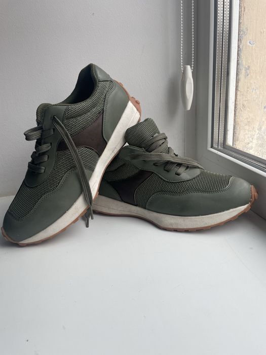 Кросівки спортивні, можна військовим