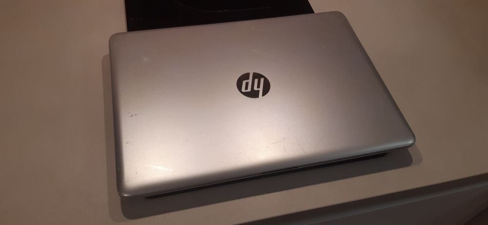 Ноутбук/Hp/i5/8250u/8 Ram/250 ssd/amd/m330/14"/ips