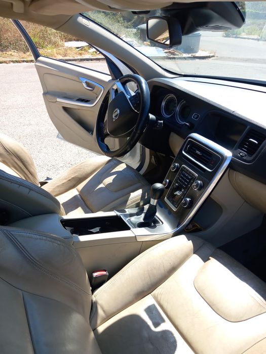 Volvo V60 D2 oportunidade — photo 2