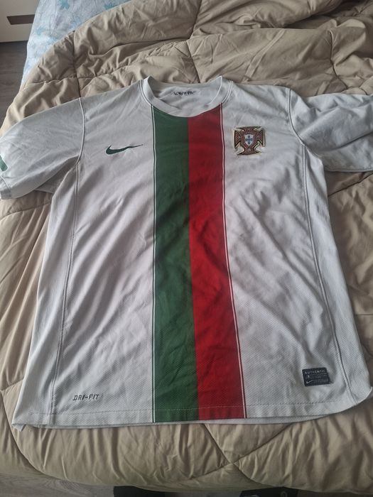 Camisola alternativa da selecção Nacional  Portuguesa  epoca 2010