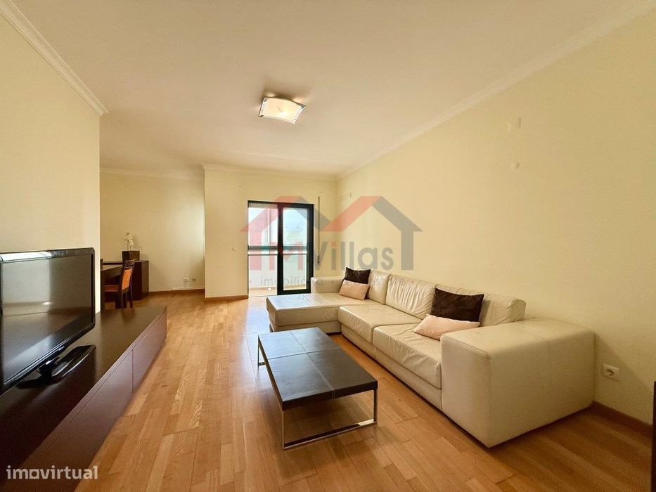 Apartamento T2 ultimo andar - Faro — Faro (Sé E São Pedro), Faro