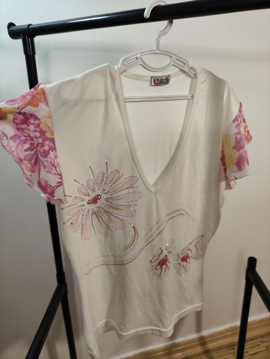 футболка біло-рожева