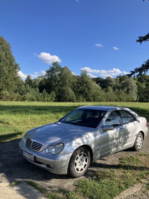 Mercedes  Benz C
