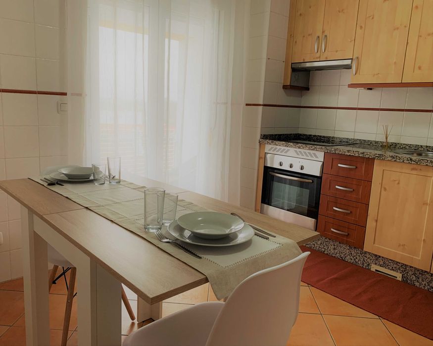 Álamos - Arrendamento de apartamento T2 com 100m2