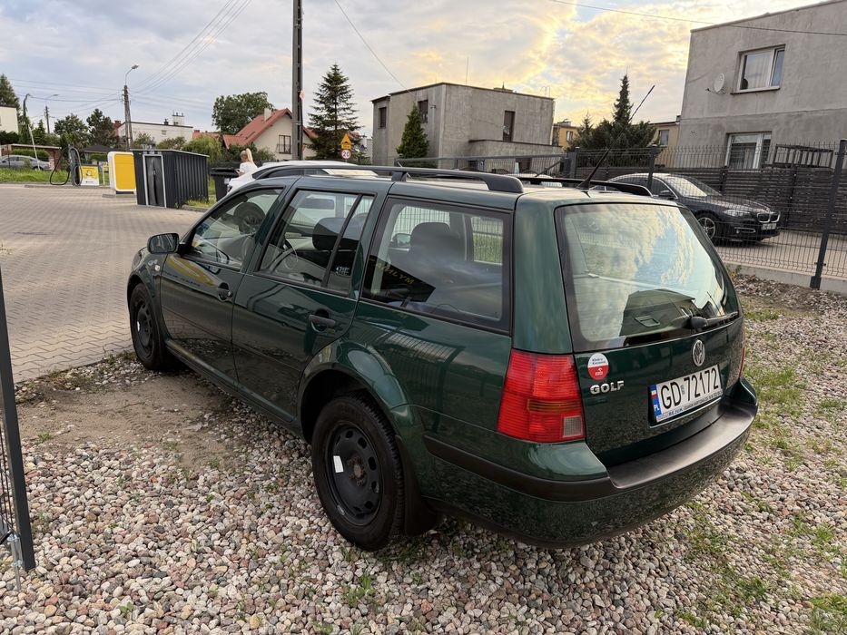 Volkswagen golf  1.9 tdi 130 km niski przebieg 127 tys km salon pl