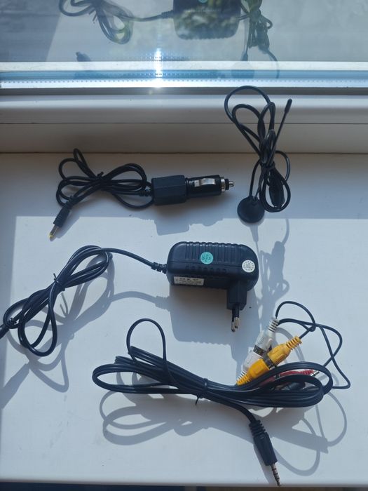 Портативный ТВ/монитор