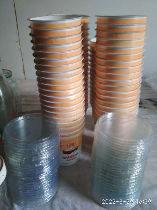 Бутыля стеклянные 3,0 л ,баночки 0.45л  и др.