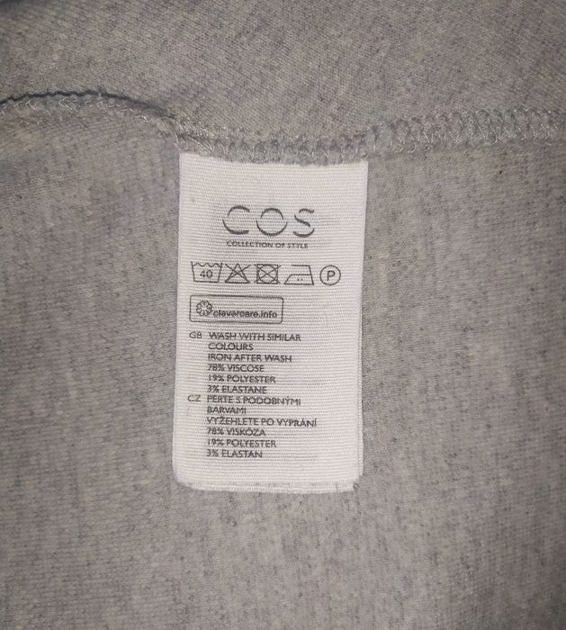 Джемпер бренда COS