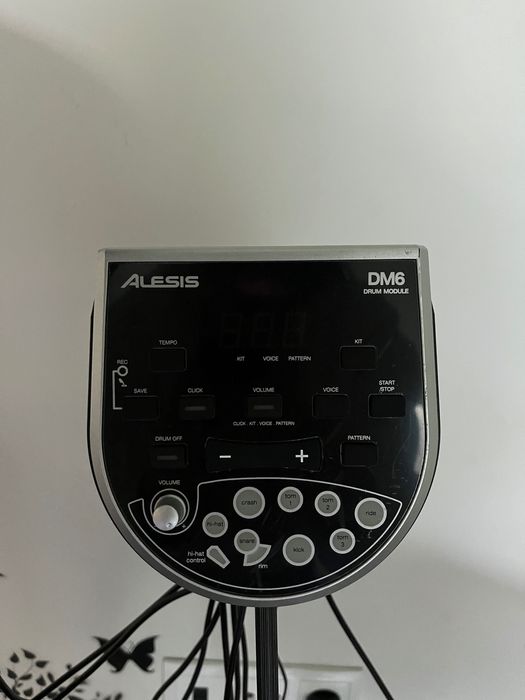 bateria elétrica Alesis praticamente nova