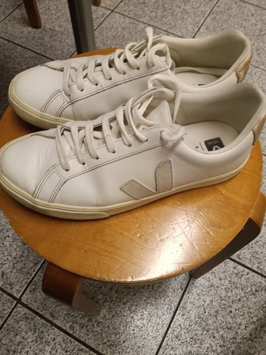 Sapatilhas/ tenis VEJA, brancas, nº 40