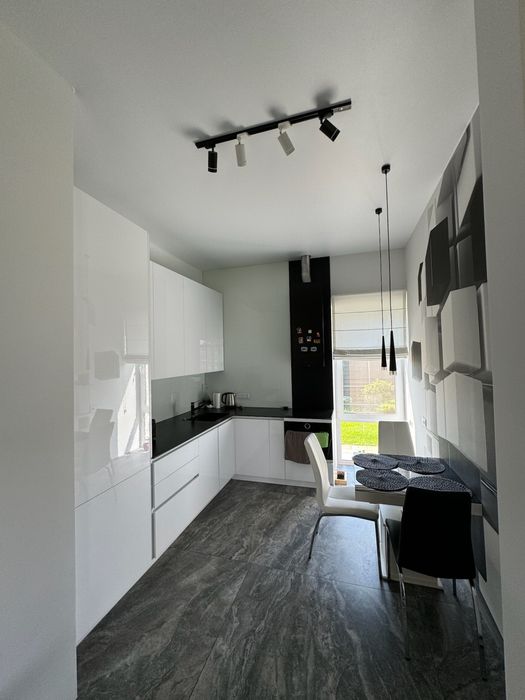 Здам будинок біля річки у Зазимʼї. Генератор !