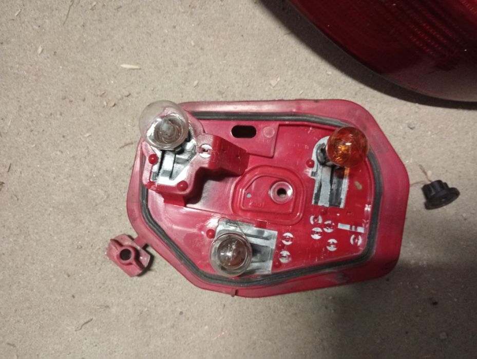 Farolim traseiro esquerdo Peugeot 206