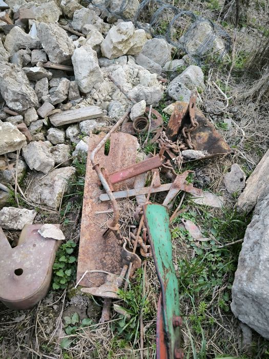 Części rozsiewacza Lejek