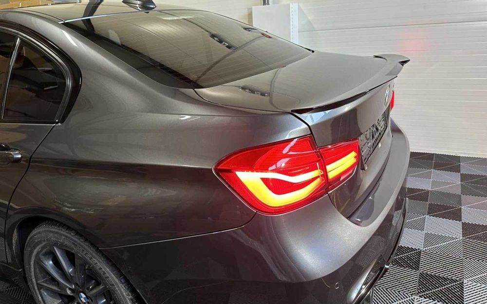 Lotka klapy bagażnika SPOILER M4 STYLE Czarny SPOJLER DLA BMW F30