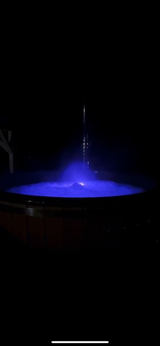 Wynajem mobilnej balii z jacuzzi