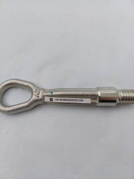 Гак для буксирування, петля. На BMW