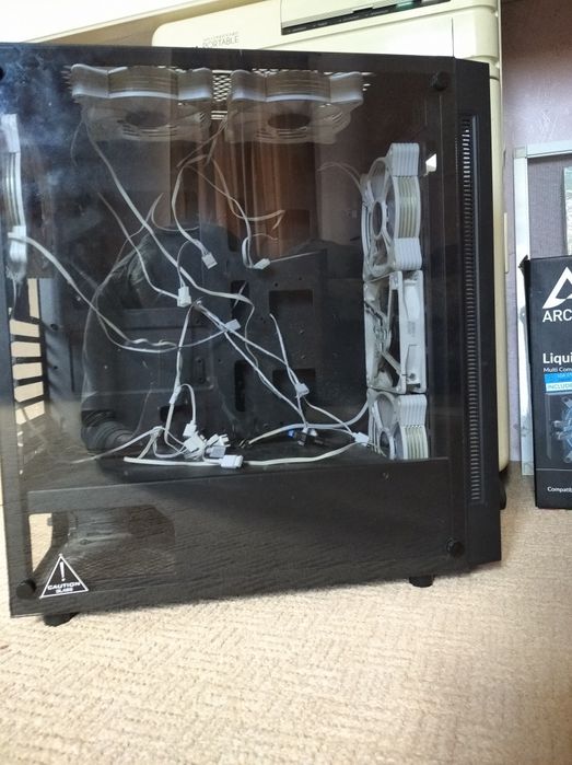 Компютерний корпус.