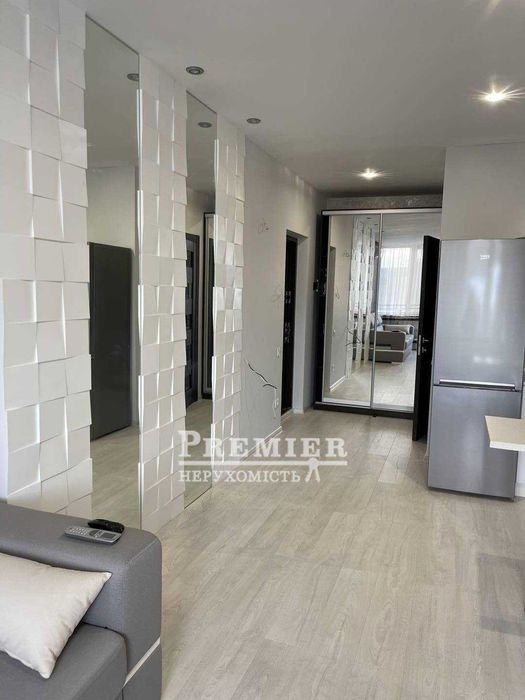 Продам квартиру з ремонтом