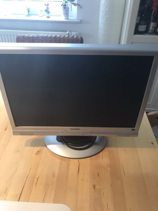 Sprzedam monitor YAKUMO 19 cali