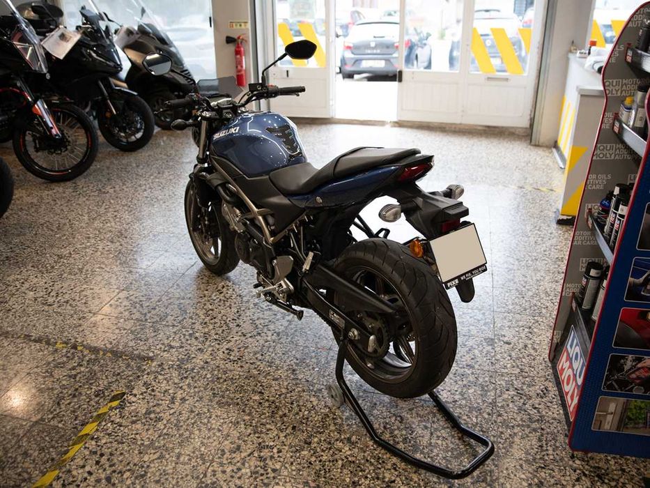 Suzuki SV 650 (2024) – Como Nova | Garantia e Retoma | FIXE Moto
