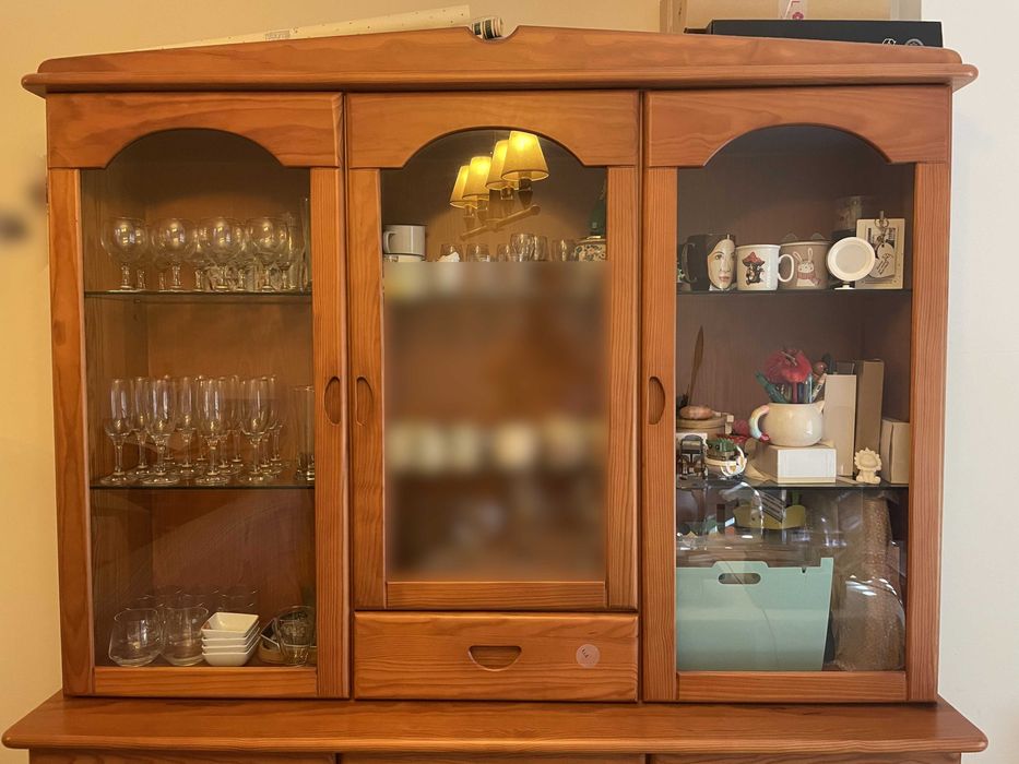 Louceiro de Sala / Cristaleira em Madeira de Castanheiro (2 Módulos)