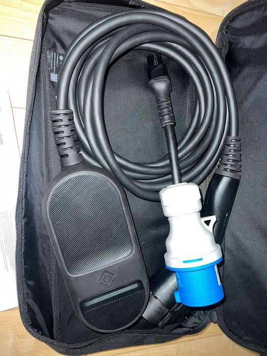 Зарядна станція Rivian Зарядка Rivian 32A Usa