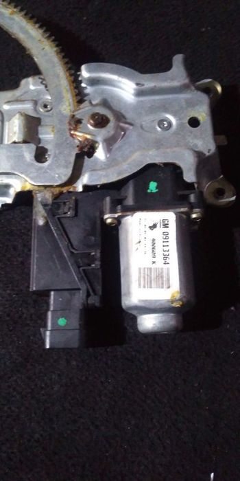 Elevador Frente Dto Opel Corsa C (X01)