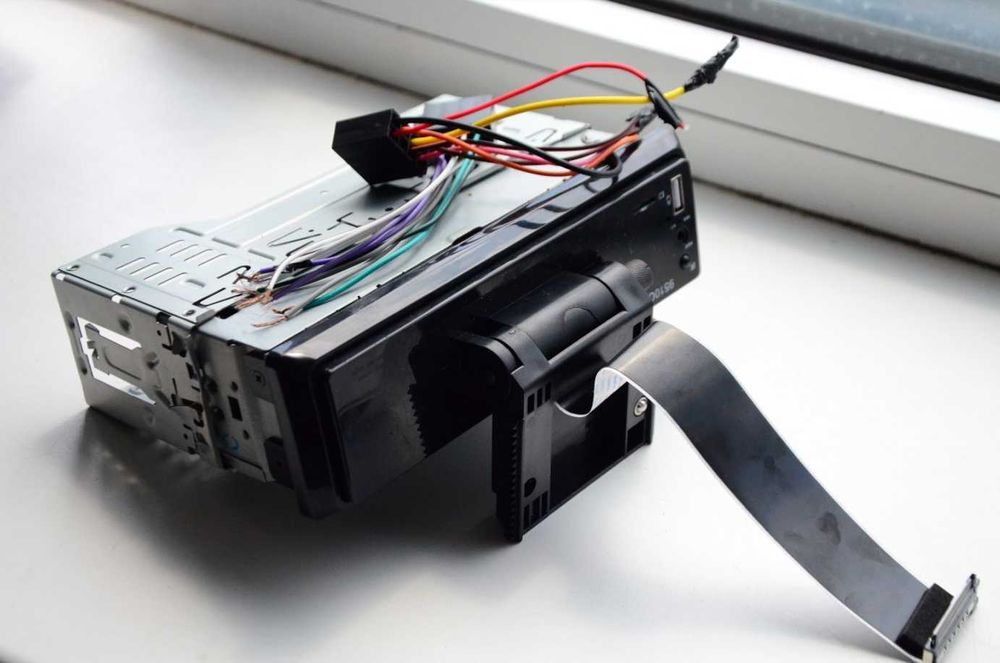 Автомагнітола 1din 9510А 9,5" Екран Tesla Style /4Ядра/1Gb Ram/Android