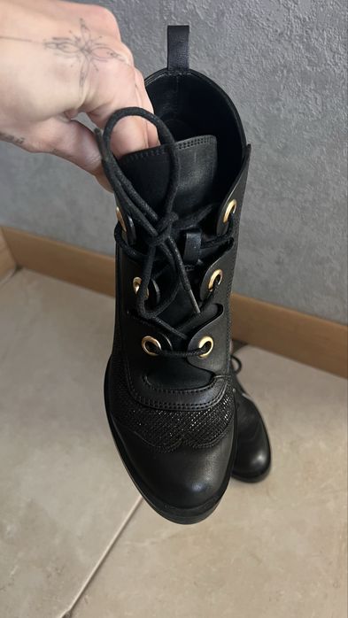 Ботинки женские 36 размер