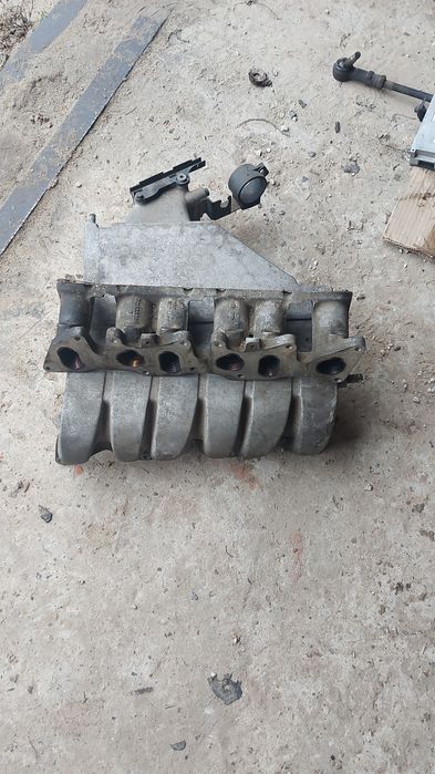 Пассат б4 б3 вр6 2,8 ААА Колектор впускний Коллектор випускний