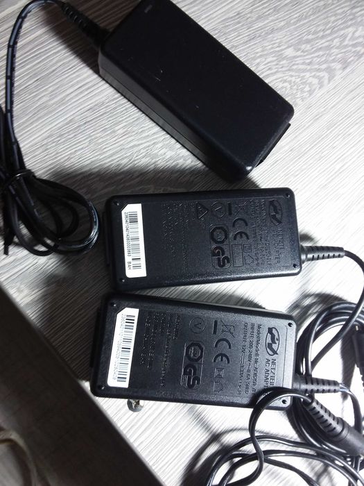 Блок питания живлення ноутбук,монитор 12 вольт 12v 3.3 ампер  5 ампер