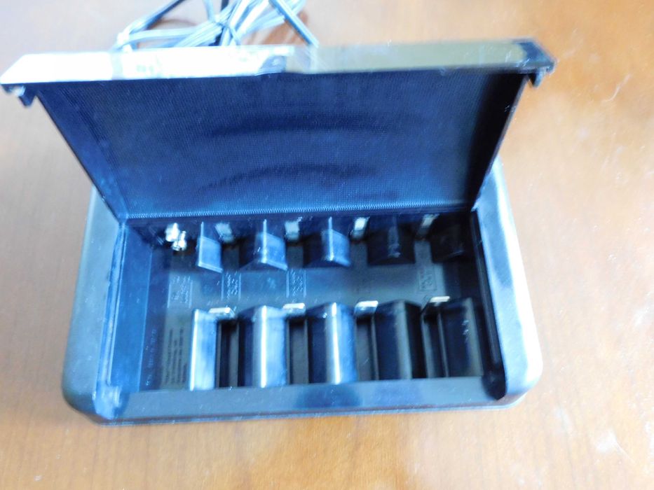 uniwersalna ładowarka do baterii Ni-Cd