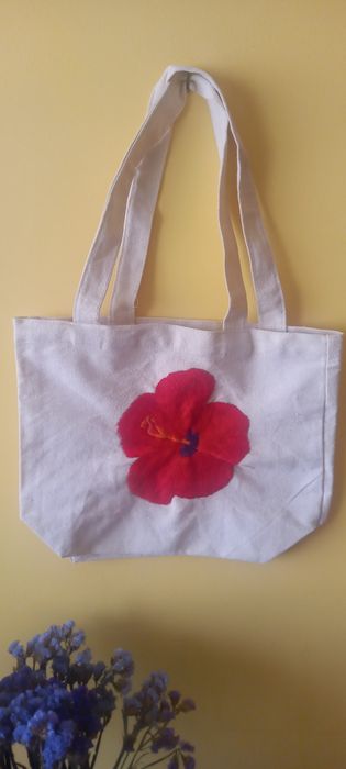 Bordado em saco de pano