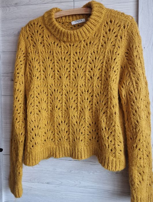 Uroczy sweter miodowy Pieces M