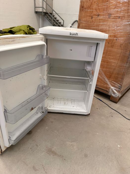 Frigorífico Pequeno Kunft – A Funcionar