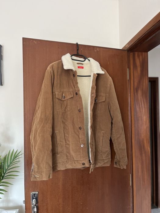 Casaco com pelo borrego