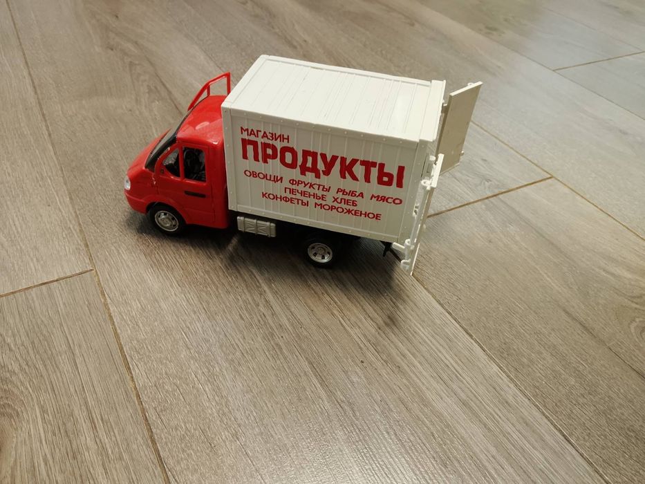 Продам машинки іграшкові