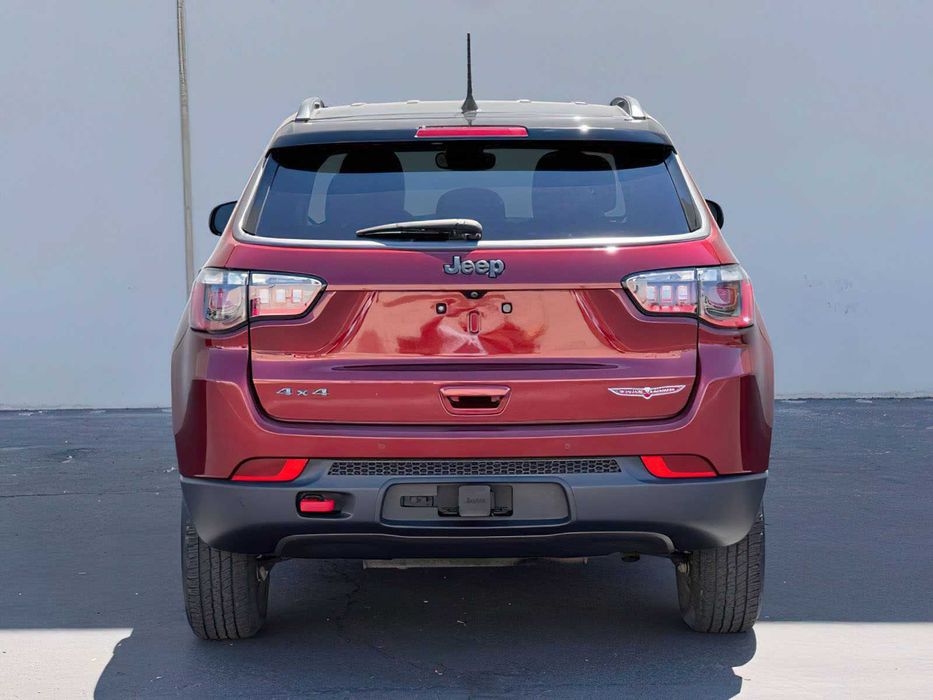Jeep Compass Trailhawk      2021