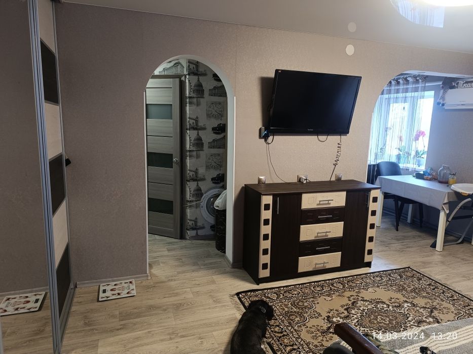 Продам квартиру  3-х кімнатну з індивідуальним отопленням