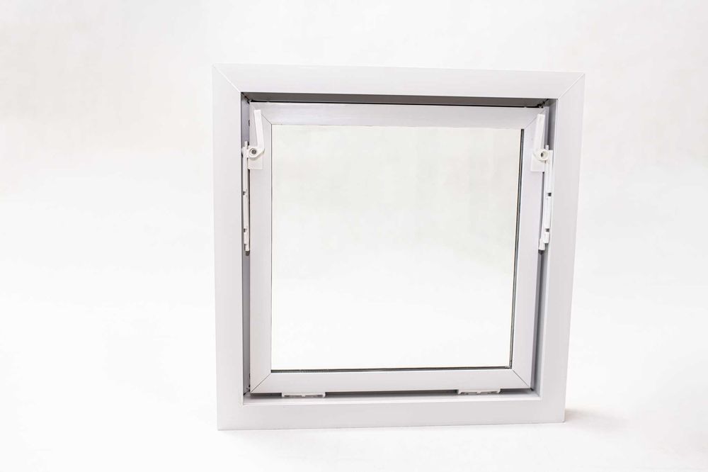 Okno antracyt różne wymiary garaż piwnica obora chlewnia kurnik