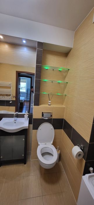 Zadbane 2 pokoje z balkonem i parkingiem