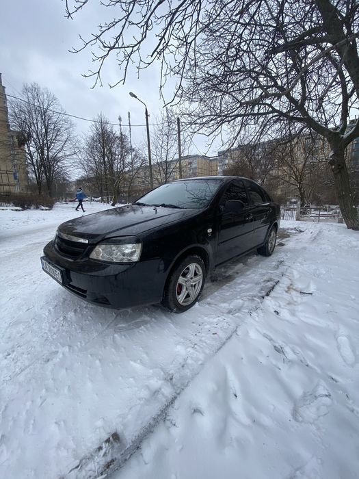 Продам Лачети 1.6г/б