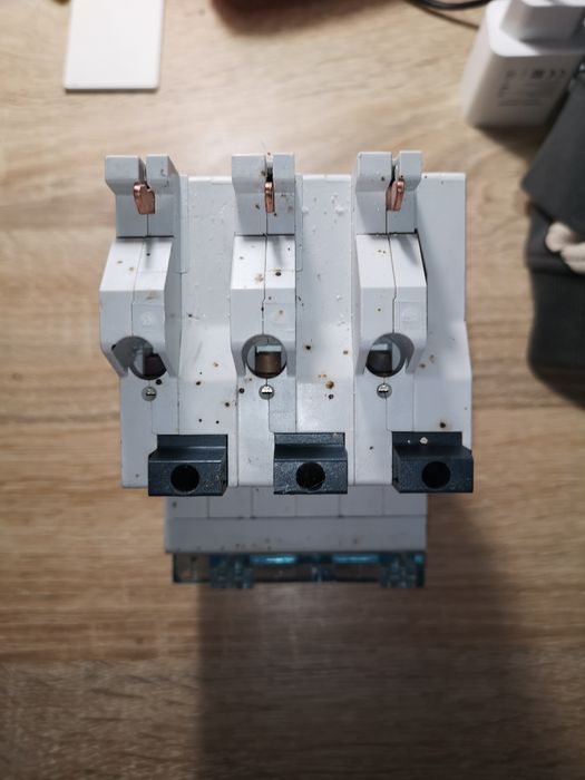 Przełącznik naprądowy HAGER SLS E50
