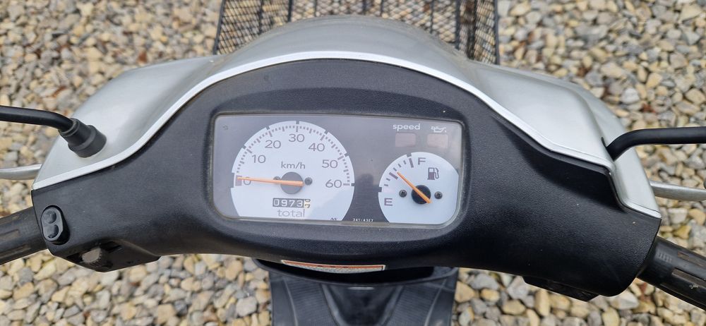 Мопед скутер Suzuki LETS 2