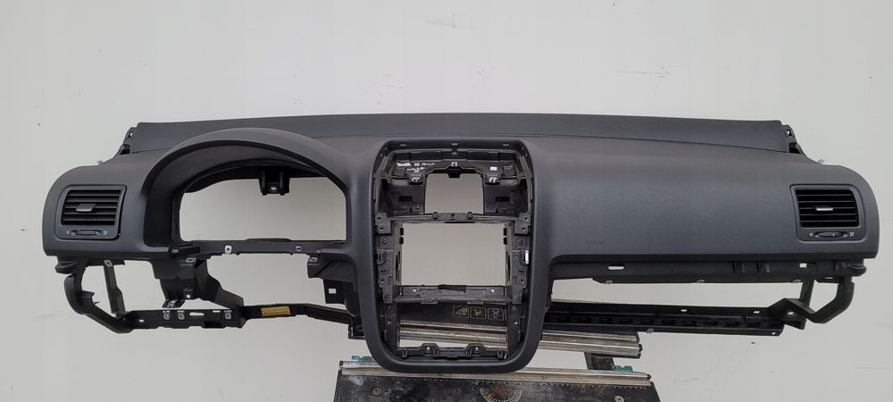 kokpit deska airbag pasy sensor vw golf v jetta