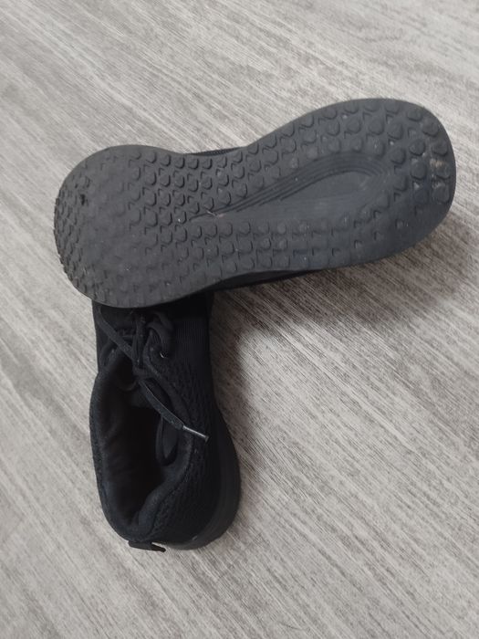 Sprzedam męskie buty rozmiar 43.