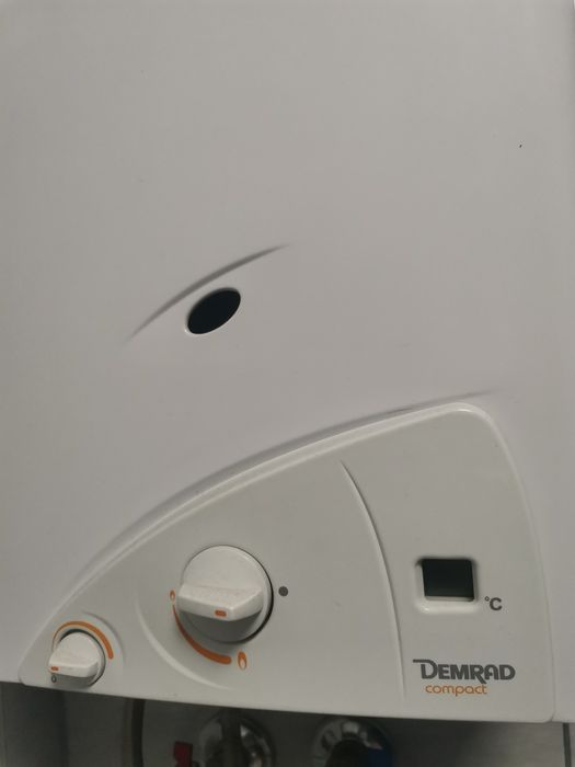 Нова  Італійська Газова колонка