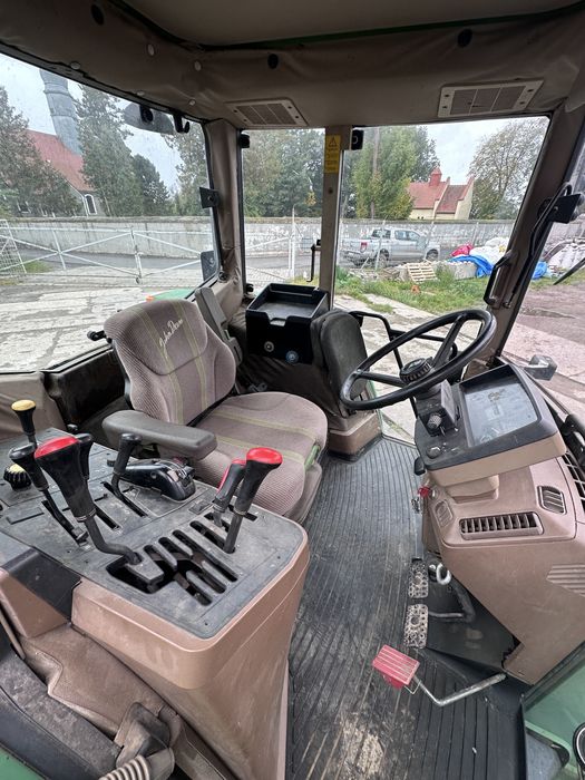 John Deere 6800