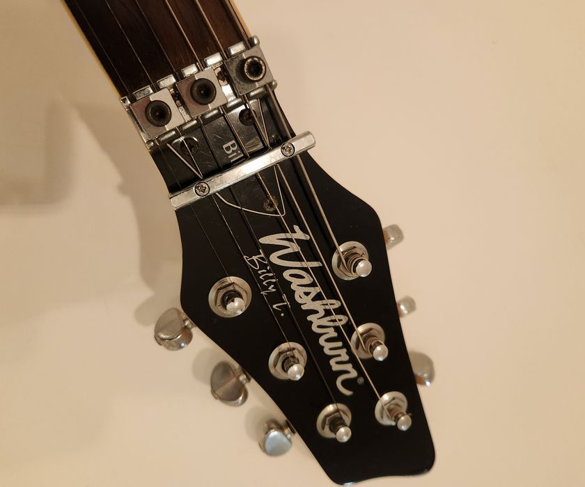 Guitarra Washburn Billy T. com Billy Laurence USA