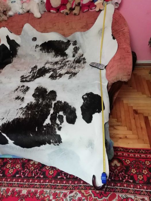 Килим натуральний в вітальню Шкіра корови